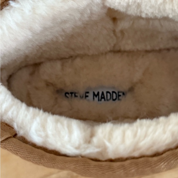 Steve Madden Tan Suede Ankle BOOTS w/ Shearling. Size 11 women’s. Men’s 9.5. NEW - Picture 5 of 7